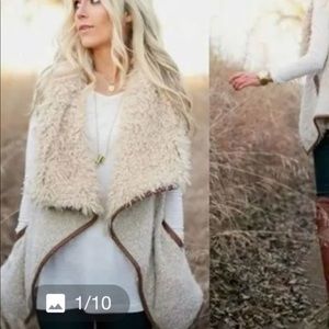 Love tree soft wool furry sweater swing vest size medium